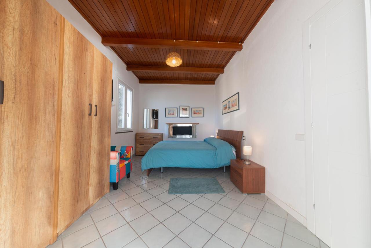 La Casa Sul Porto Apartment Иския Екстериор снимка